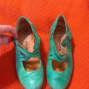 Mephisto Women's Green Mary Jane Flats